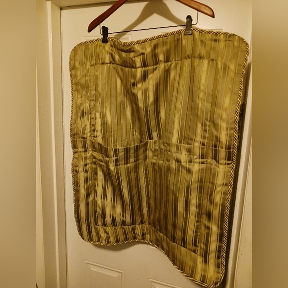 Rodeo Home 🏡2 Vintage Queen Shams Size 20"×26",Like New! Fabulous Gift.🎁SET - Picture 7 of 9